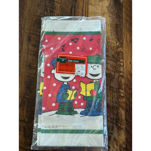Vintage Ambassador Peanuts Table Cover 54" X 102" With Designed Border By Hallma - Picture 2 of 4